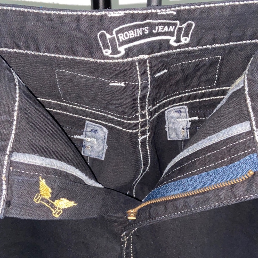 Authentic Robin’s Jean Shorts - Picture 2 of 7
